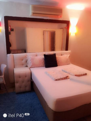 Golden Gate GuestHouse